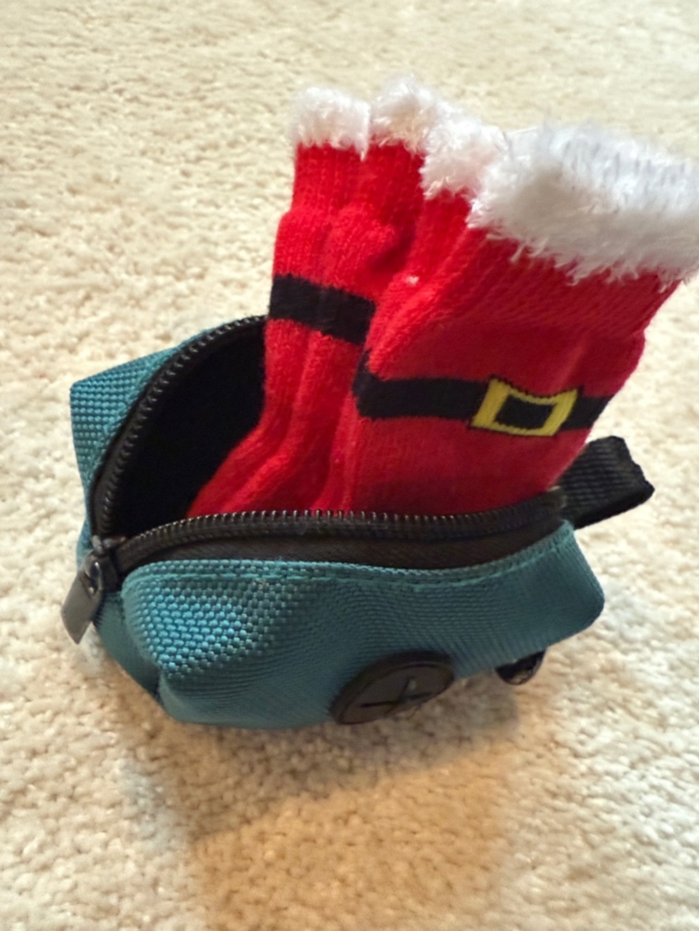 Bundle of Dog Socks (4-Pack) + Poop💩 Bag Pouch - Picture 3 of 8